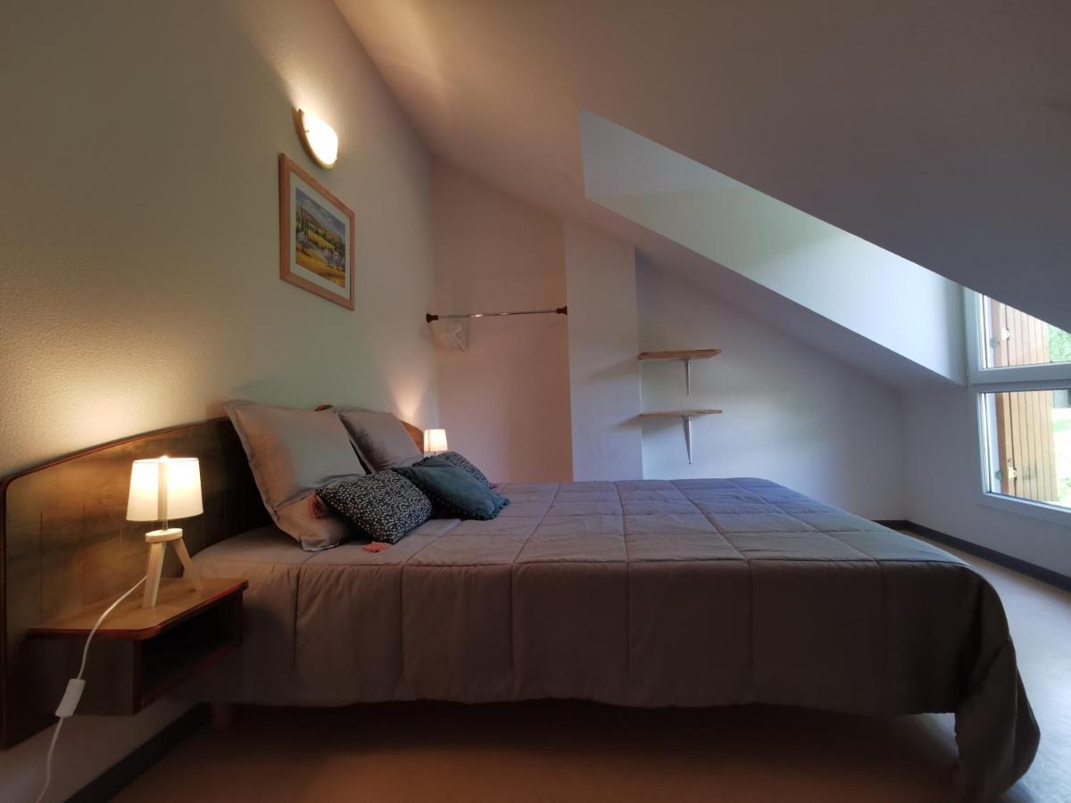 Au 11 T3 Duplex, Village Vacances, Piscines, Parking Saint-Geniez-dʼOlt Exteriör bild