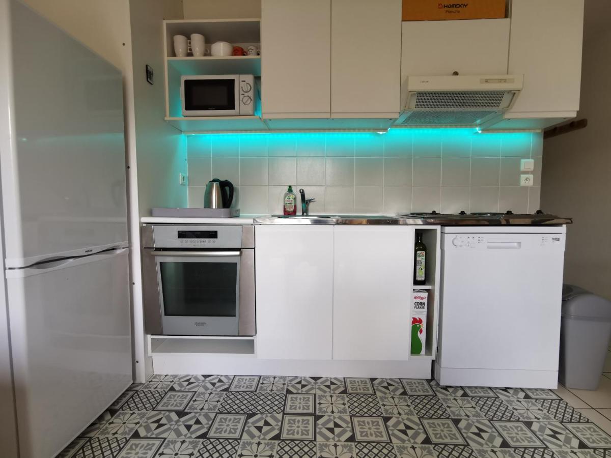 Au 11 T3 Duplex, Village Vacances, Piscines, Parking Saint-Geniez-dʼOlt Exteriör bild