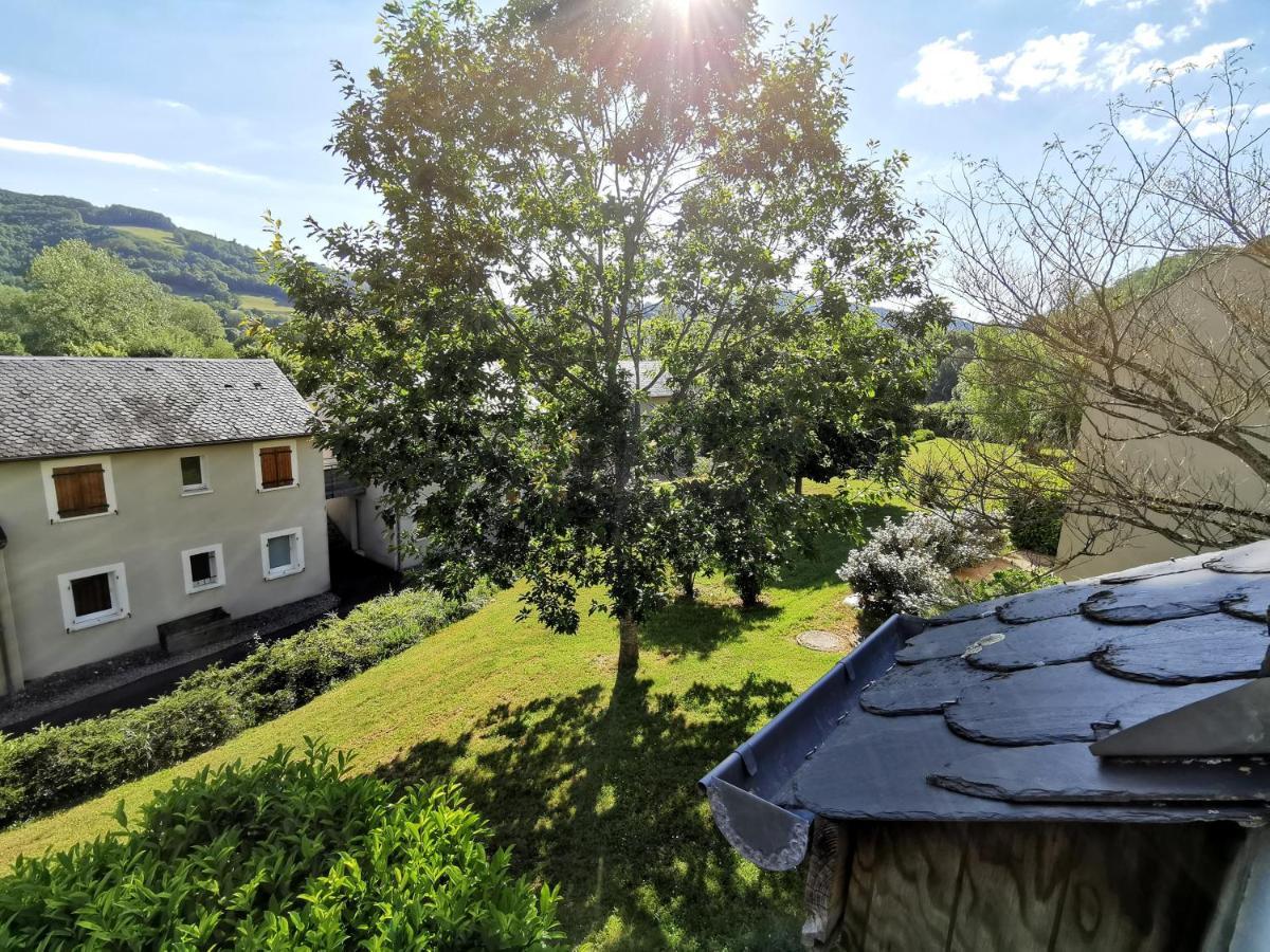 Au 11 T3 Duplex, Village Vacances, Piscines, Parking Saint-Geniez-dʼOlt Exteriör bild