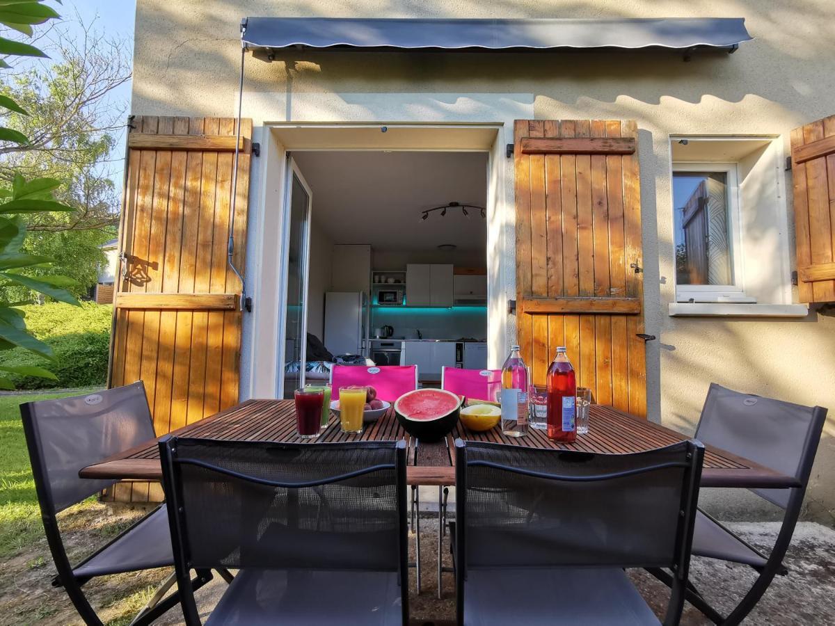 Au 11 T3 Duplex, Village Vacances, Piscines, Parking Saint-Geniez-dʼOlt Exteriör bild